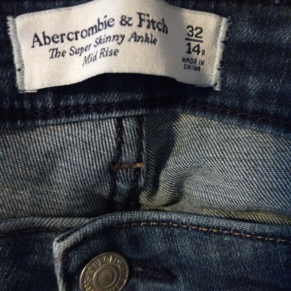 Abercrombie & Fitch Super Skinny Ankle Midrise 14 - Picture 3 of 4